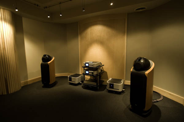 bw listening room